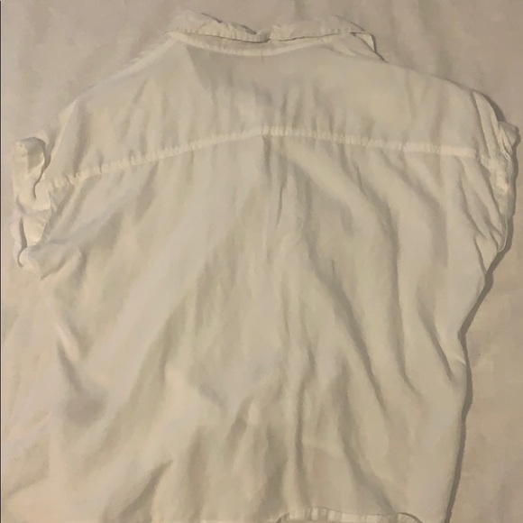 White blouse - Picture 6 of 6